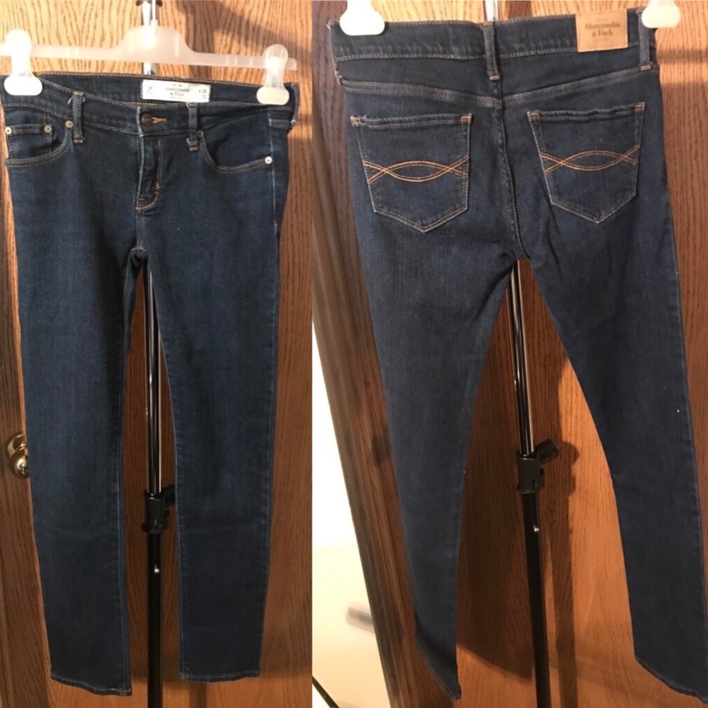 Female Abercrombie & fitch skinny jeans